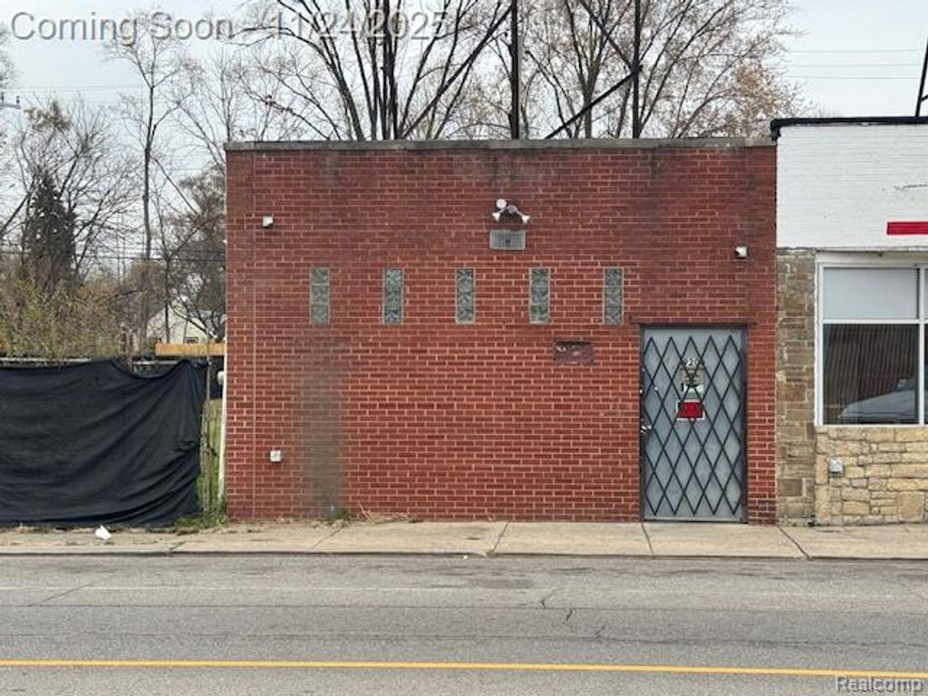 19200 Conant Street, Detroit, MI 48234