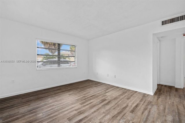 16117 NE 19th Court 7, North Miami Beach, FL 33162