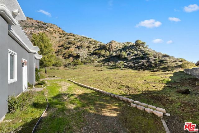 3701 Kanan Road, Agoura Hills, CA 91301