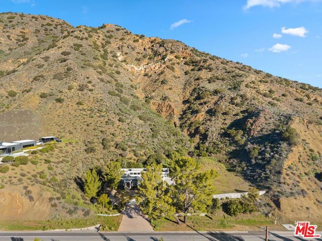 3701 Kanan Road, Agoura Hills, CA 91301