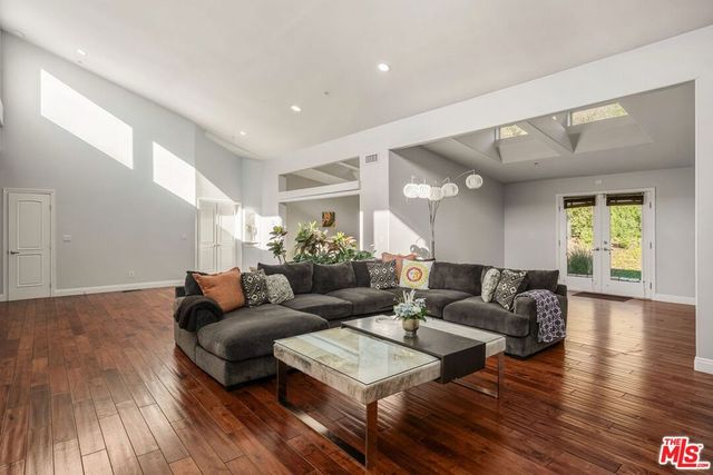 3701 Kanan Road, Agoura Hills, CA 91301