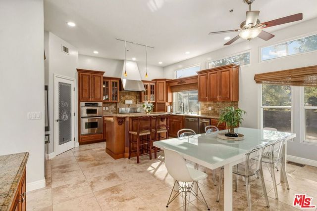 3701 Kanan Road, Agoura Hills, CA 91301