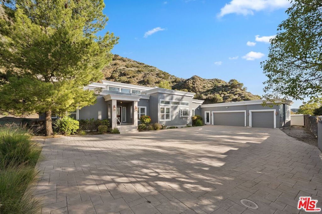 3701 Kanan Road, Agoura Hills, CA 91301