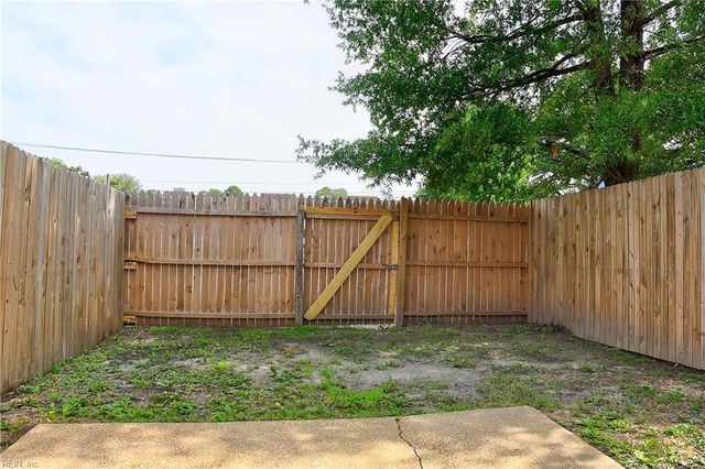 3638 Chimney Creek DR, Virginia Beach, VA 23462