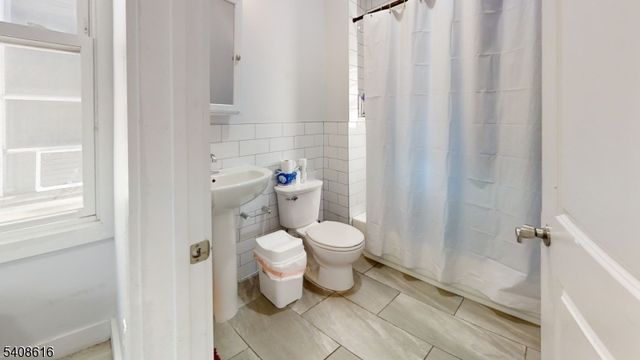 368 Elm St, Newark City, NJ 07105