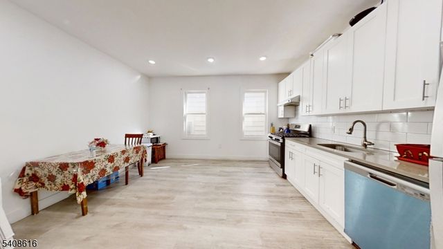 368 Elm St, Newark City, NJ 07105