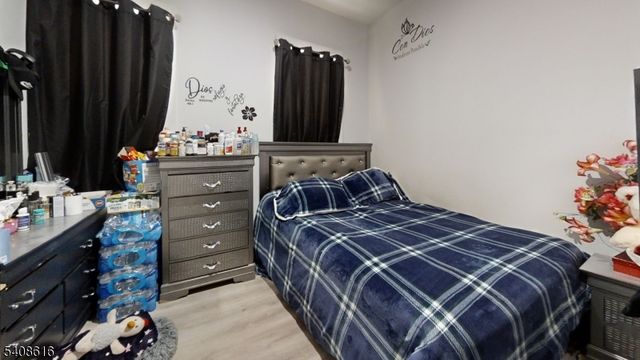 368 Elm St, Newark City, NJ 07105