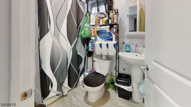 368 Elm St, Newark City, NJ 07105