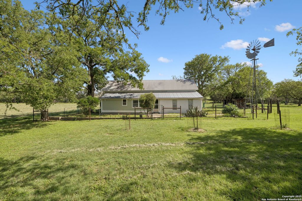 1078 FM 480, Center Point, TX 78010