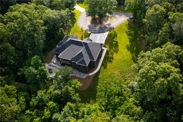 19 Canobie Lane, Bella Vista, AR 72715
