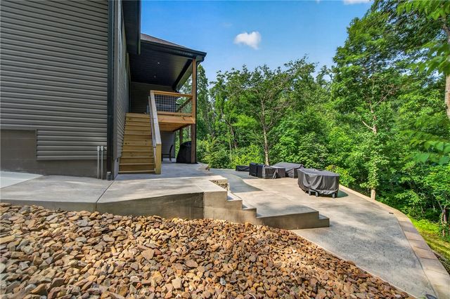 19 Canobie Lane, Bella Vista, AR 72715