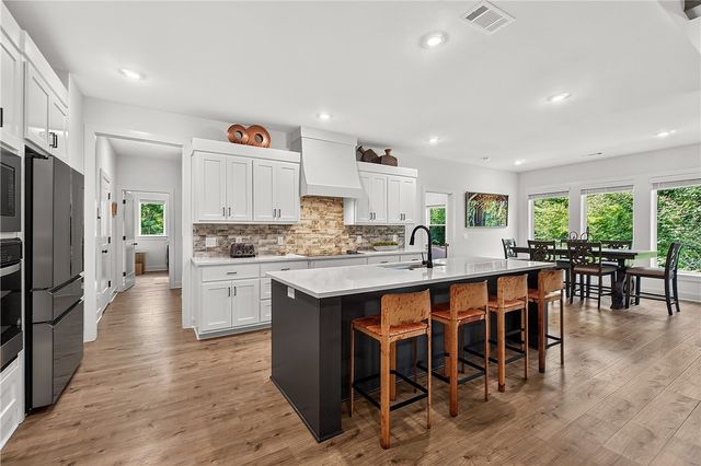19 Canobie Lane, Bella Vista, AR 72715
