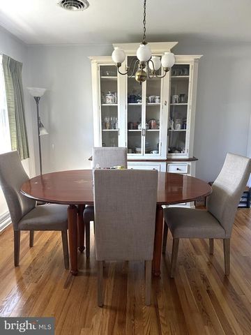 9593 N SHORE DR, Seaford, DE 19973