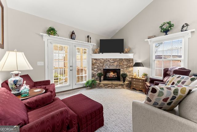 92 Colonial Drive 1, Cleveland, GA 30528