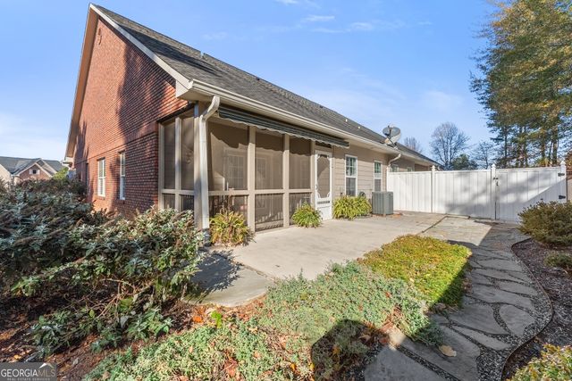 92 Colonial Drive 1, Cleveland, GA 30528