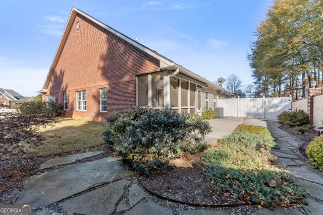 92 Colonial Drive 1, Cleveland, GA 30528