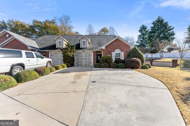 92 Colonial Drive 1, Cleveland, GA 30528