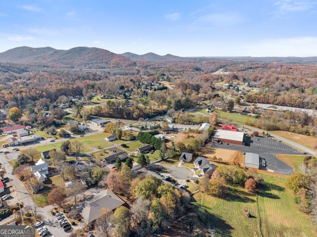 92 Colonial Drive 1, Cleveland, GA 30528