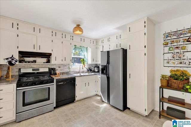 5861 JANET DRIVE, Trussville, AL 35173