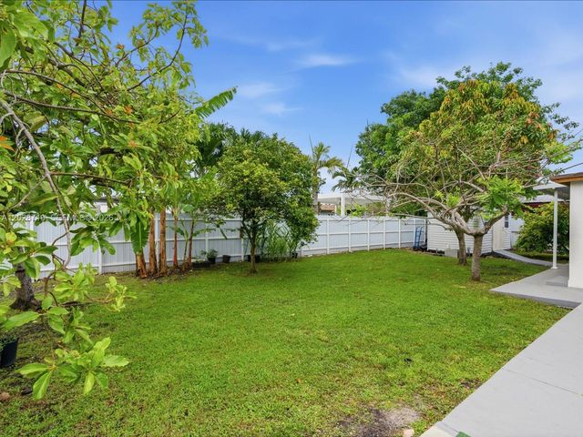11741 SW 182nd Terrace, Miami, FL 33177