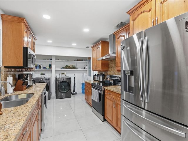 11741 SW 182nd Terrace, Miami, FL 33177