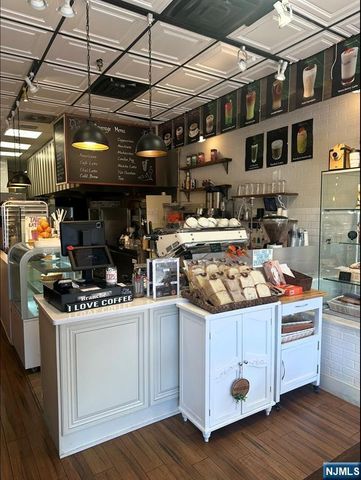 1347 16th Street, Fort Lee, NJ 07024