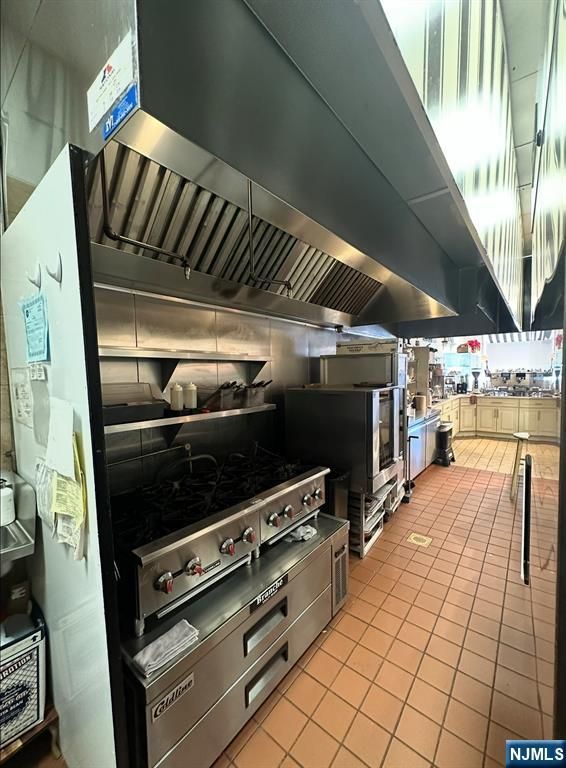 1347 16th Street, Fort Lee, NJ 07024