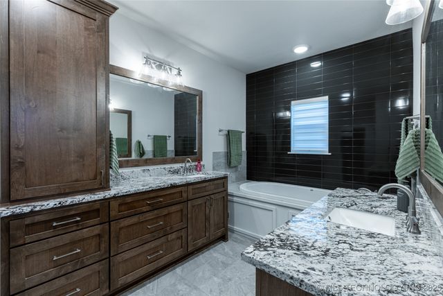 14397 S 4210 Road, Claremore, OK 74017