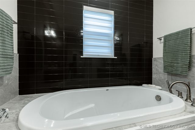 14397 S 4210 Road, Claremore, OK 74017