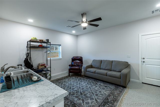 14397 S 4210 Road, Claremore, OK 74017