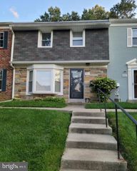 7804 LAKECREST DR #7804, Greenbelt, MD 20770