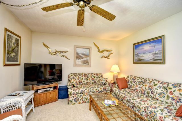 305 21st Ave S Apt 115, Myrtle Beach, SC 29577