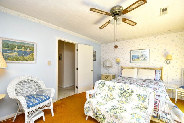 305 21st Ave S Apt 115, Myrtle Beach, SC 29577