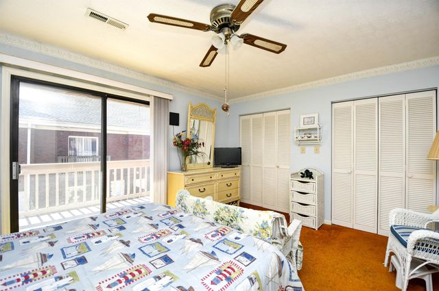 305 21st Ave S Apt 115, Myrtle Beach, SC 29577
