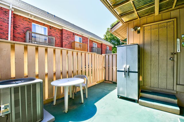 305 21st Ave S Apt 115, Myrtle Beach, SC 29577