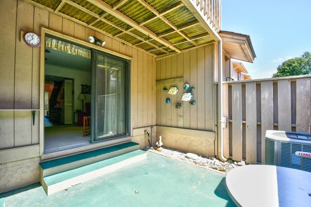 305 21st Ave S Apt 115, Myrtle Beach, SC 29577