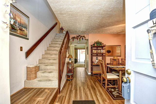 305 21st Ave S Apt 115, Myrtle Beach, SC 29577