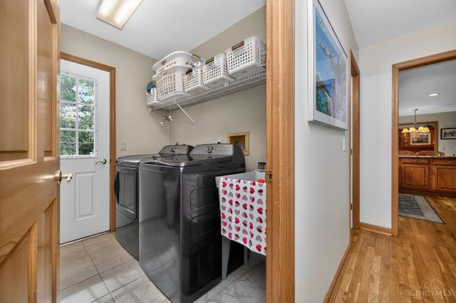 9896 Softspring Drive, Sharonville, OH 45241