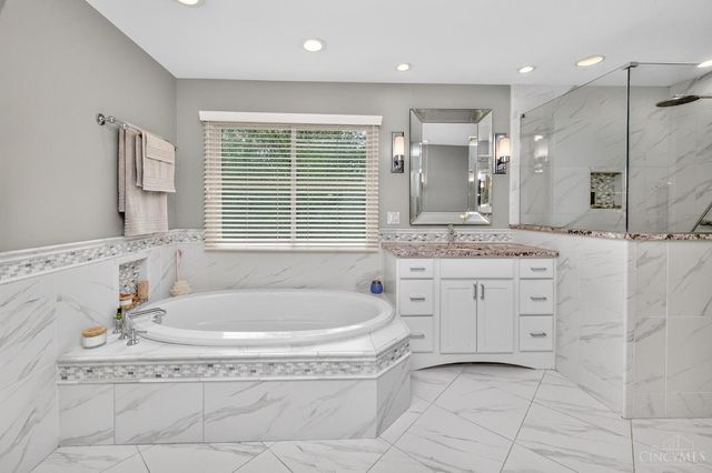 9896 Softspring Drive, Sharonville, OH 45241
