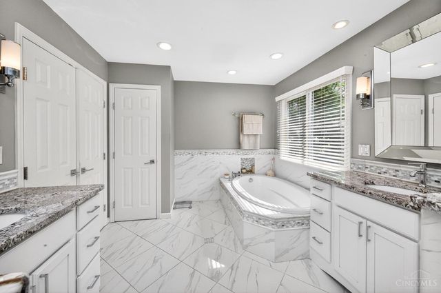 9896 Softspring Drive, Sharonville, OH 45241