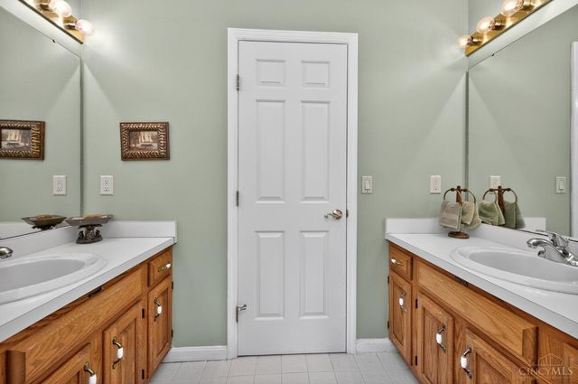 9896 Softspring Drive, Sharonville, OH 45241