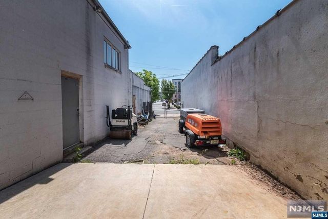 43 Linden Street, Hackensack, NJ 07601