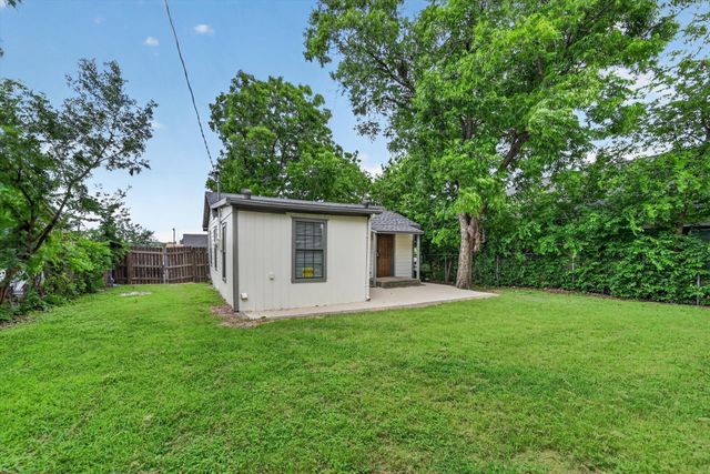 1119 E Cantey Street, Fort Worth, TX 76104