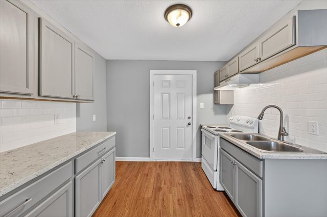 1119 E Cantey Street, Fort Worth, TX 76104