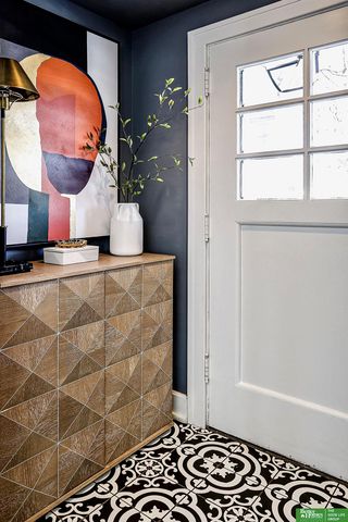 5223 Jones Street, Omaha, NE 68106