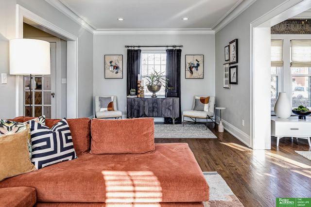 5223 Jones Street, Omaha, NE 68106