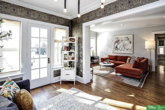 5223 Jones Street, Omaha, NE 68106