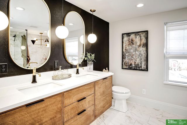 5223 Jones Street, Omaha, NE 68106