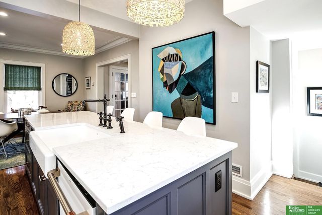 5223 Jones Street, Omaha, NE 68106