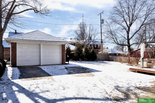 5223 Jones Street, Omaha, NE 68106